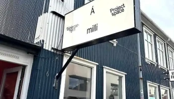 Á milli sýningarrými - Reykjavík