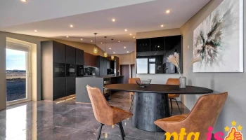 Bay View Apartments - 250