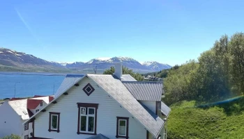 Flóra culture house Sigurhæðir - concept show - studios - shop - Eyrarlandsvegur 3