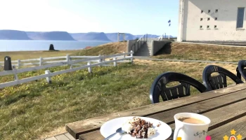 Hrafnseyri Café - 466 Hrafnseyri