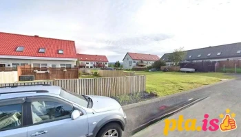 íþróttarsvæði Húsaskóla - 112 Reykjavík