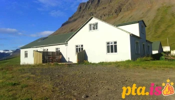 Kirkjuból í Bjarnardal - Ísafjörður
