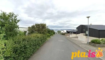 Leikvöllur við Seltjarnarneskirkju - Seltjarnarnes