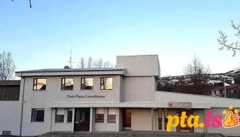 Post-Plaza Guesthouse - Húsavík