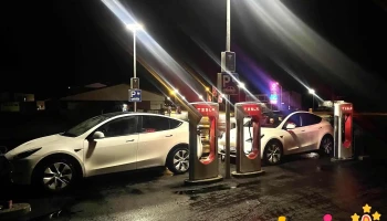 Tesla Supercharger - 860 Hvolsvöllur