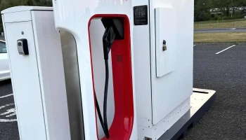 Tesla Supercharger - 880 Kirkjubæjarklaustur