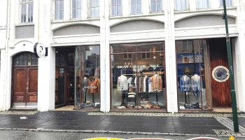 Verslun Guðsteins Eyjólfssonar - 108 Reykjavík
