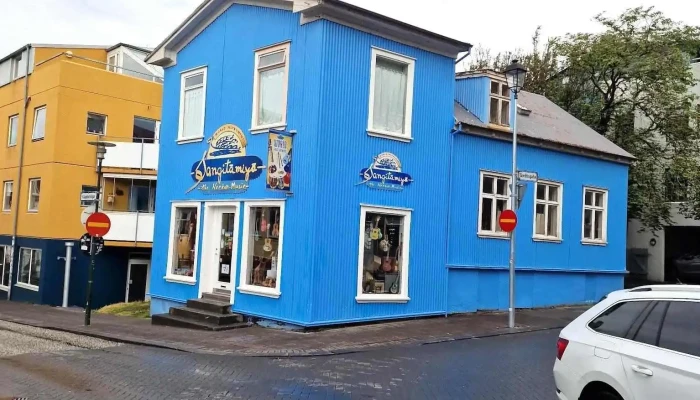 Antikmunir - Verkstæðið Klapparstíg - 101 Reykjavík