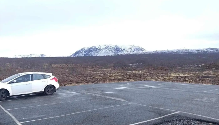 Bílastæði - 806