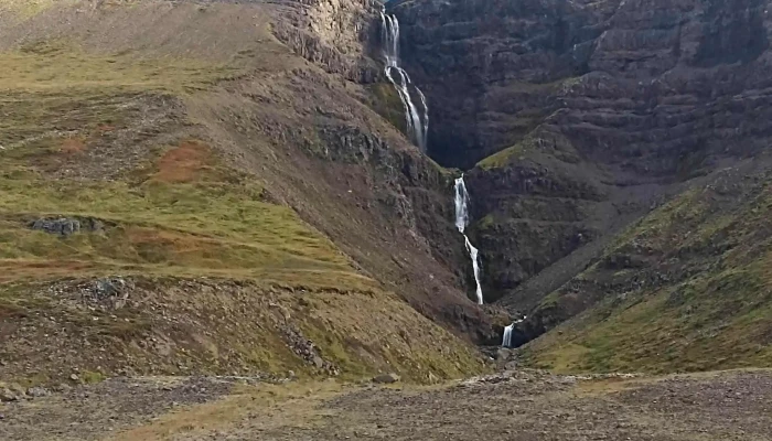 Drifandagil Waterfall -  Verð - 60