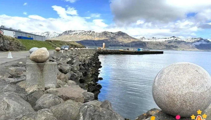 Eggin í Gleðivík - Djúpivogur
