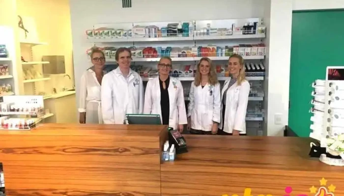 Farmasia Fra Eiganda - Reykjavík