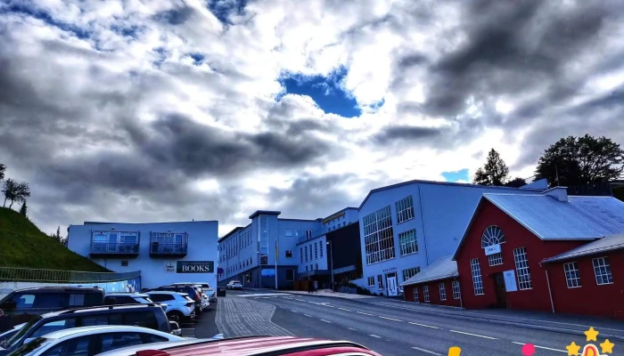 Felagsmidstodin Undirheimar I Siduskola Samfelagsmiðstoð - Akureyri
