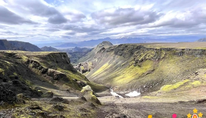 Fimmvorduhals Fjallaskarð - Iceland