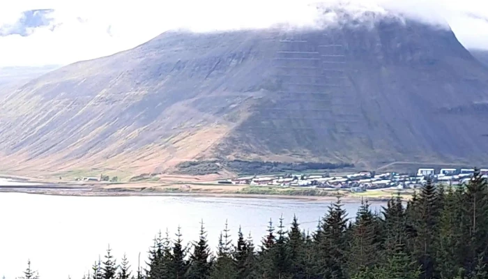 Flodvarnarveggur Vefsiða - Ísafjörður