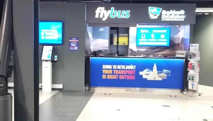 Flybus Airport Transfer -  Myndskeid - Keflavík