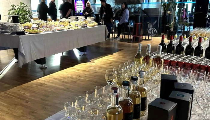 Groska Hugmyndahus Hvernig A Að Komast þangað - Reykjavík