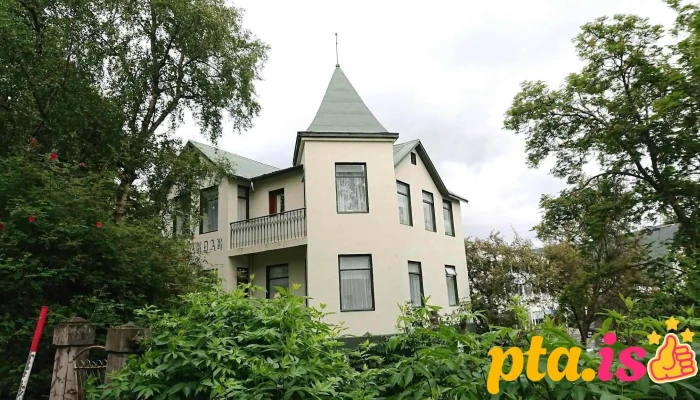 Guesthouse Solgardar Gistiheimili - Akureyri