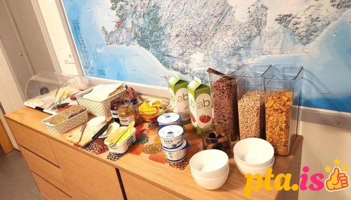 Guesthouse Steindorsstadir Matur Og Drykkur - Reykholt