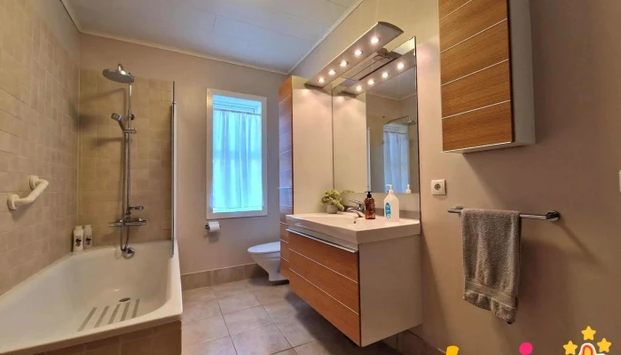 Helgafell Guesthouse -  Fra Eiganda - Stykkishólmur