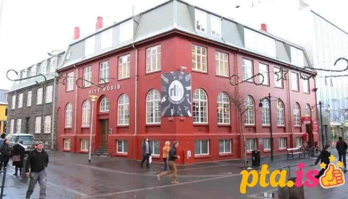 Hitt Husid Fra Eiganda - Reykjavík