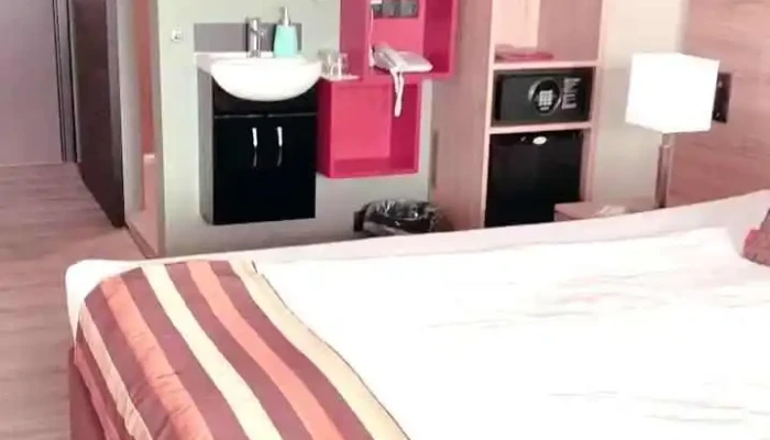 Hotel Duus Myndskeid - Keflavík