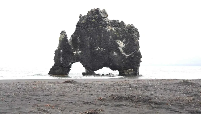 Hvitserkur -  Nalægt Mer - Iceland