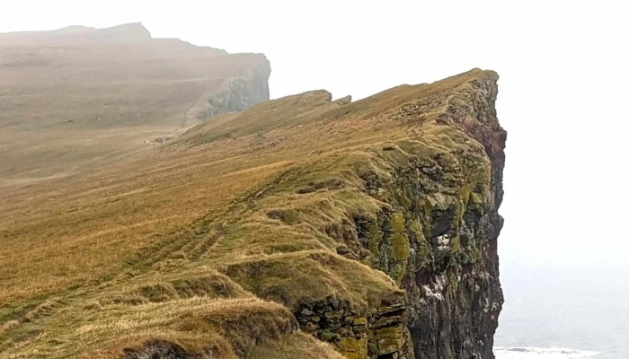 Innri -  Bardsvogur Instagram - Hvallátur
