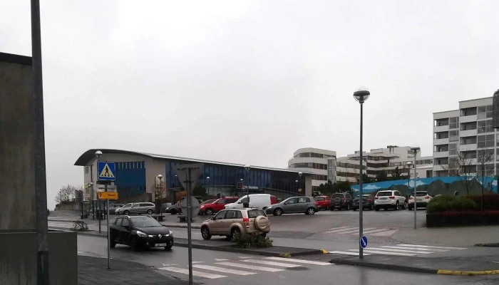 Karsnesstigur Opið Nuna - Kópavogur