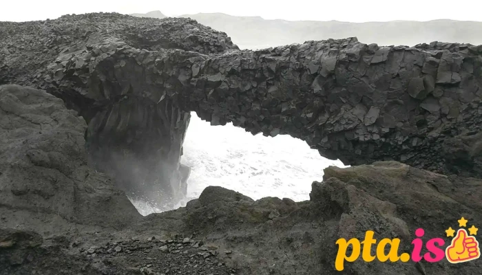 Kirkjufjara -  Reynisfjara Viewpoint - Iceland