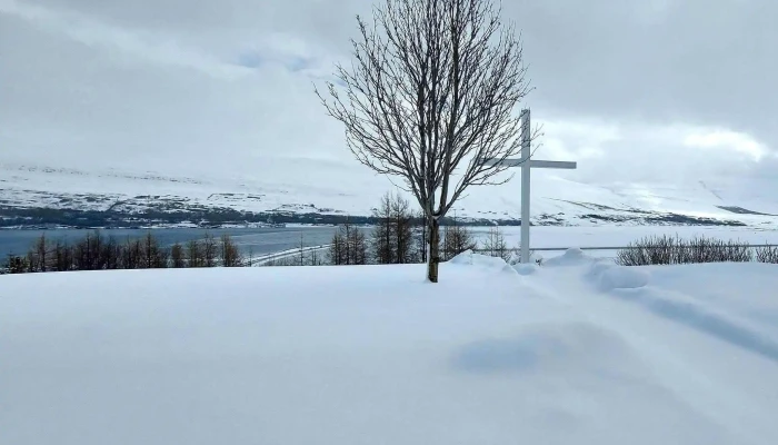 Kirkjugardinn A Akureyri Myndbond - Akureyri