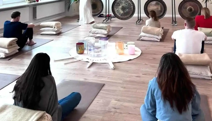 Leidin Heim   Holistic Healing Center Reykjavik Fra Eiganda - Reykjavík