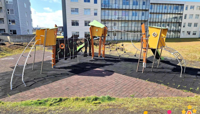 Leikvöllur - 221 Hafnarfjörður