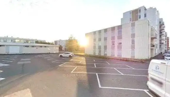 Lyfja Holagardi Street View 360deg - Reykjavík