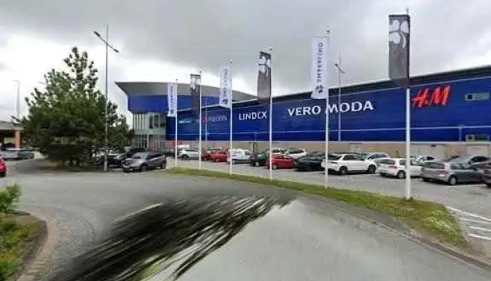 Lyfja Smaralind Street View 360deg - Kópavogur