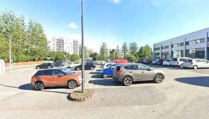 Lyfjaval Glaesibae Street View 360deg - Reykjavík