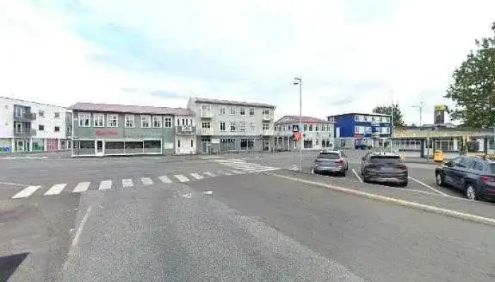 Midbaer Street View 360deg - Akureyri