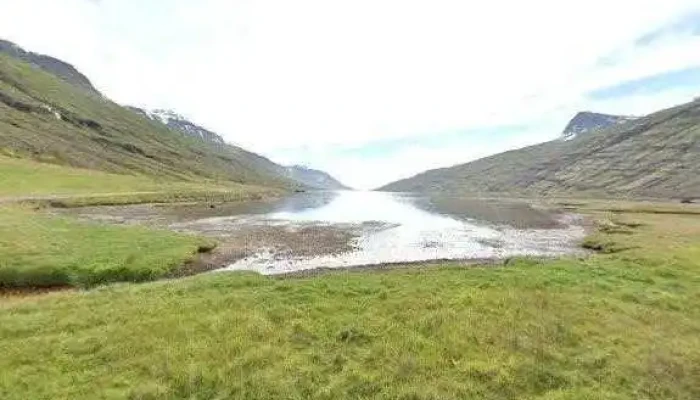 Mjoafjardarkirkjugardur Kirkjugarður - Fjordhur