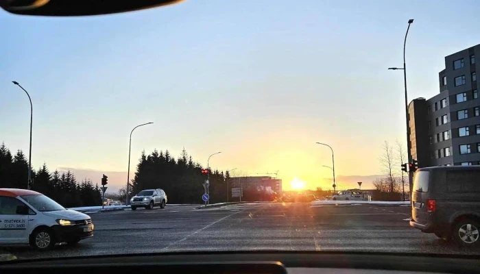Okukennsla Hlyns Fra Eiganda - Reykjavík