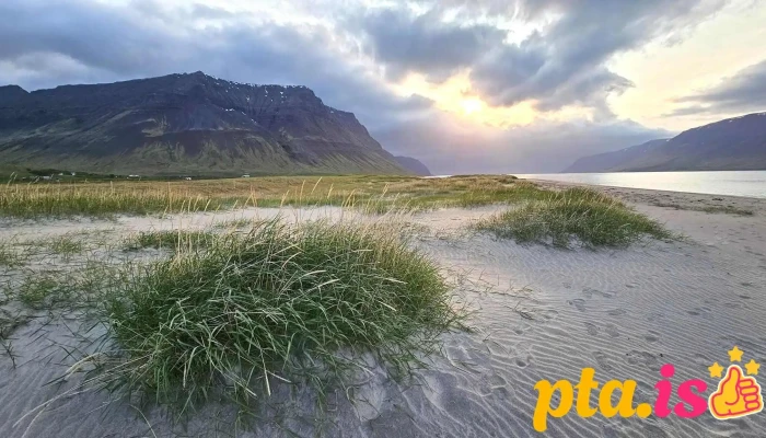 Onundarfjordur Pier Holt I Onundarfirdi Fjall - Holt