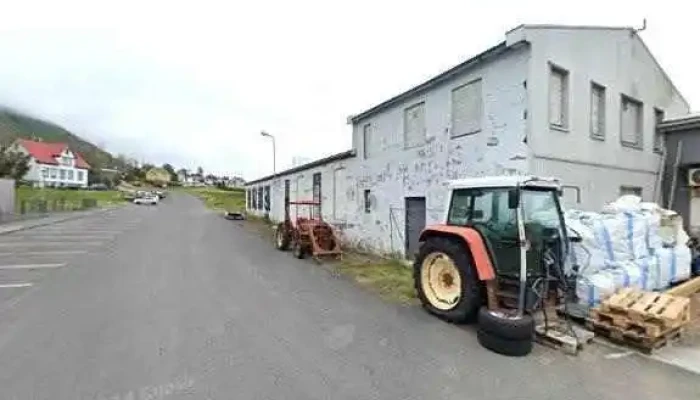 Rettingaverkstaedi Sveins Bifreiðarettingaverkstæði - Neskaupstaður