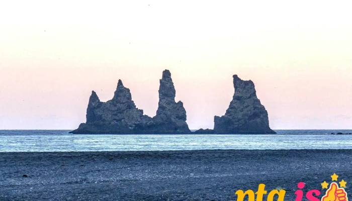 Reynisdrangar Utsyni Utsýnisstaður - Vík