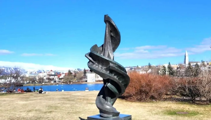Skulptur Gerdur Helgadottir Skulptur - Reykjavík