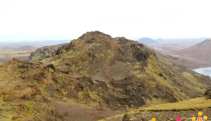 Stapatindar -  Thrihnukagigur - Iceland