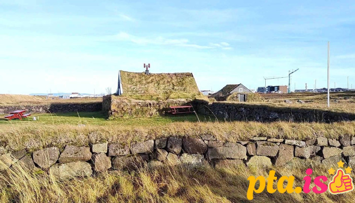 Stekkjarkot -  Myndskeid - Njarðvík