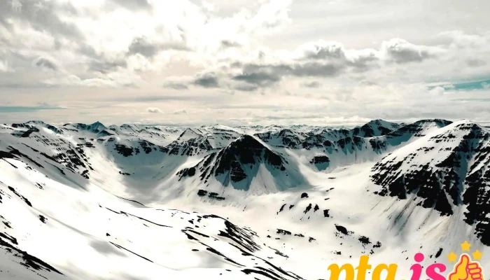 Summit Heliskiing - 580 Siglufjörður