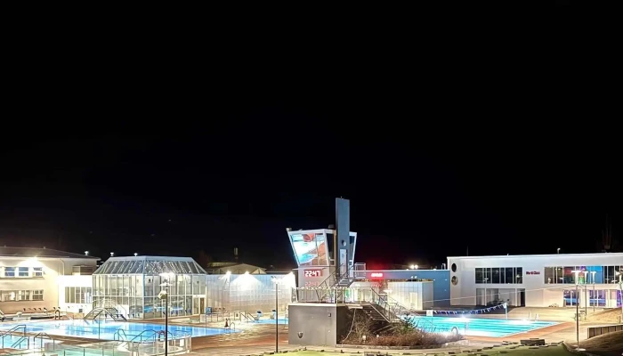 Sundlaug Akureyrar -  Verð - Akureyri