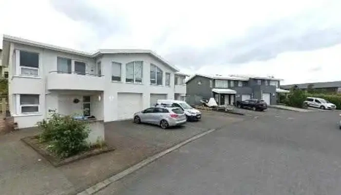 Tiu Thusund Fet Street View 360deg - Reykjavík
