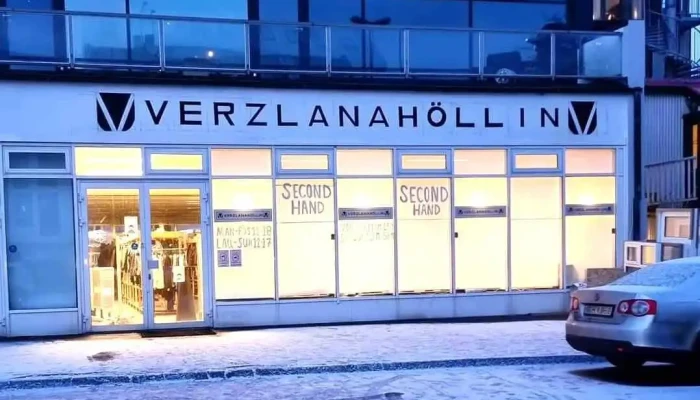Verzlanahöllin - Second hand and handmade shop - Eða Frá Porti Við Verslunina Evu Á Laugavegi