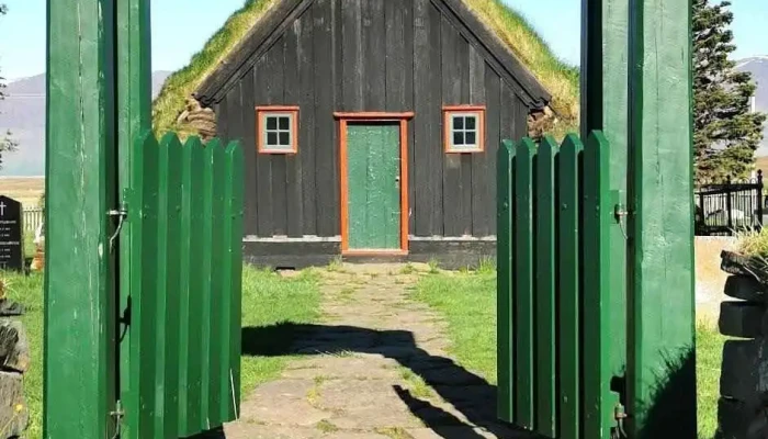 Vidimyrarkirkja Nyjast - Varmahlíð
